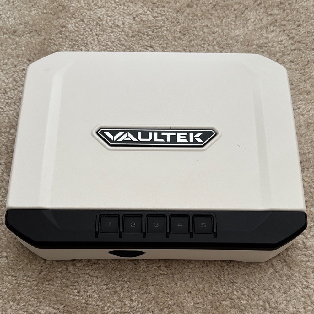 Compact Smart Key Safe - White